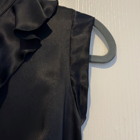 Arden B Silk Sleeveless Ruffle Front Button Down Black Blouse XS Top High Neck - Picture 4 of 8